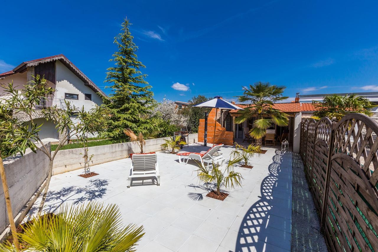 Holliday Home Maxdom Sukošan Εξωτερικό φωτογραφία