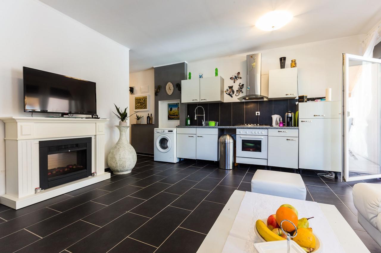 Holliday Home Maxdom Sukošan Εξωτερικό φωτογραφία